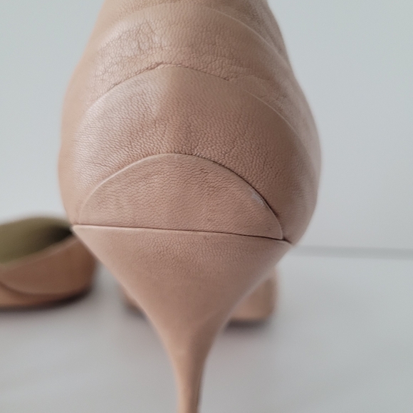 Prada Nude Heel Shoe Neiman Marcus Size 40 - Picture 17 of 17